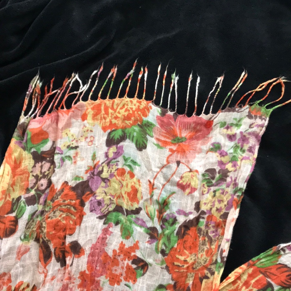 Lane Bryant pink floral scarf - Picture 2 of 4